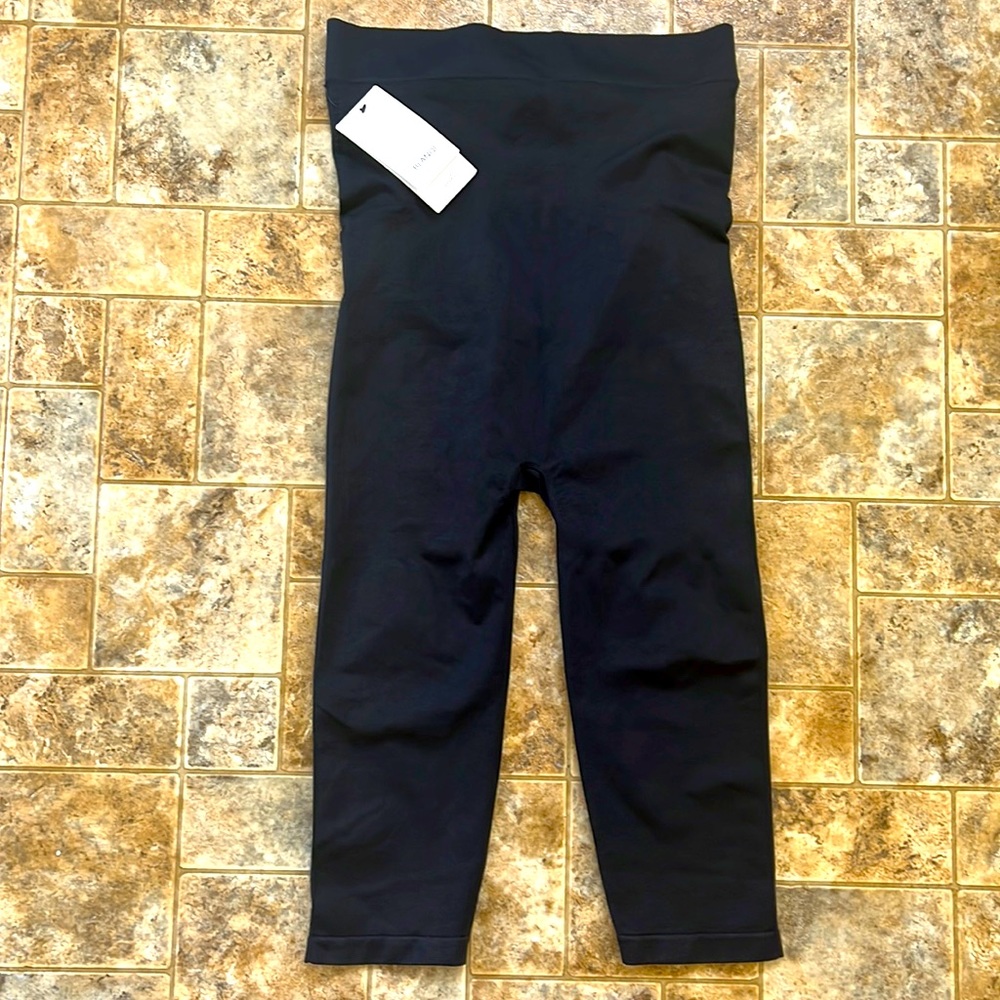 NWT Blanqi Maternity Crop Leggings Sz Lg Navy